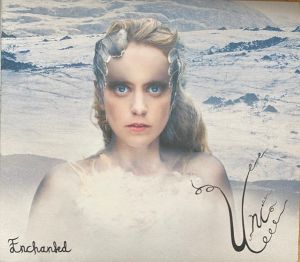 Uni (36) - Enchanted (2009)