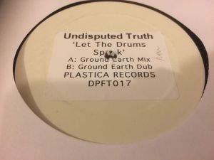 Undisputed Truth - Let The Drums Speak (2002)